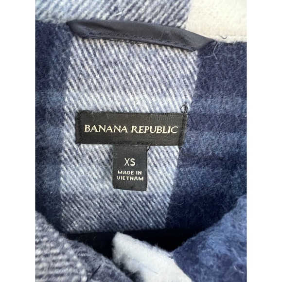 Banana Republic Women's Blue Plaid‎ Flannel Button Front Shacket  Size XS - Picture 3 of 10